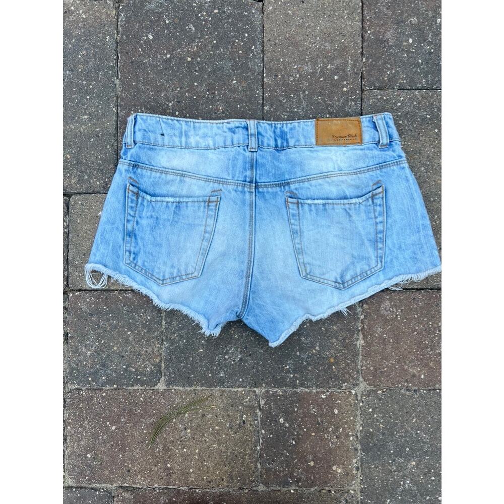 Zara Trafaluc distressed mid rise denim jean shorts size 4 - Picture 3 of 3